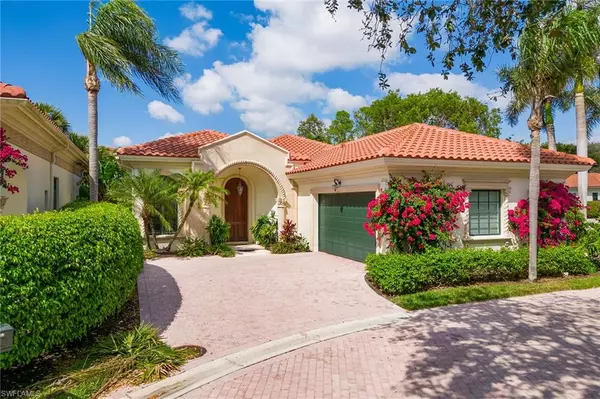 2555 Avila LN, Naples, FL 34105