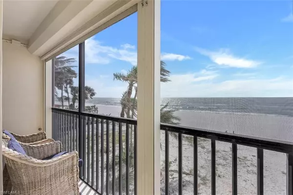 Naples, FL 34108,9415 Gulf Shore DR #102