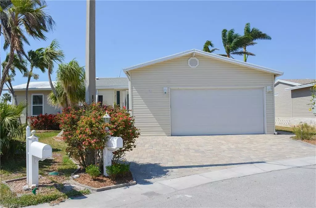 Fort Myers Beach, FL 33931,17740 Canal Cove CT