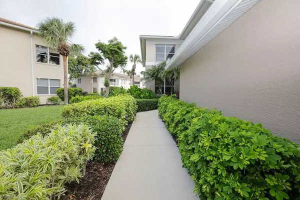 Naples, FL 34110,816 Carrick Bend CIR #2801