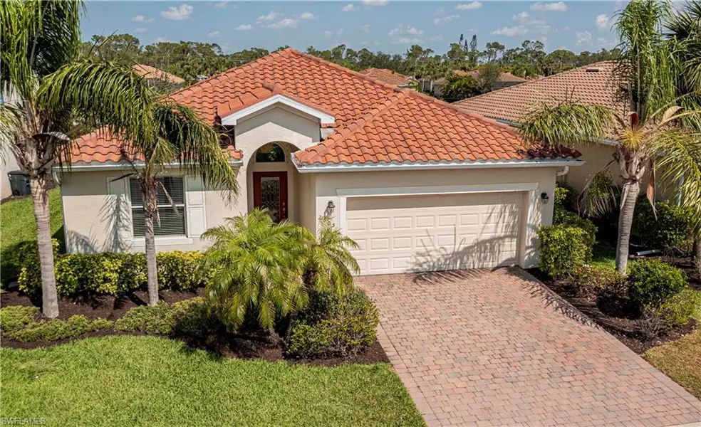 2505 Laurentina LN, Cape Coral, FL 33909