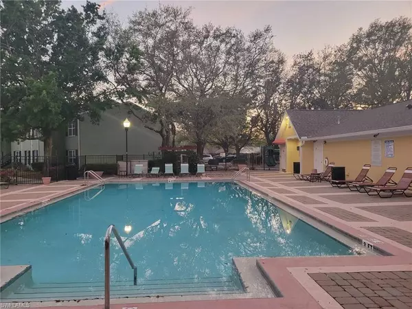 Orlando, FL 32812,2007 Dixie Belle DR #B