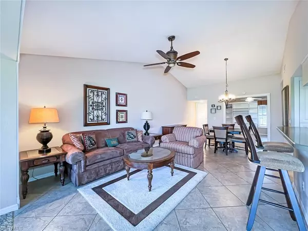 Fort Myers, FL 33907,5985 Trailwinds DR #1225