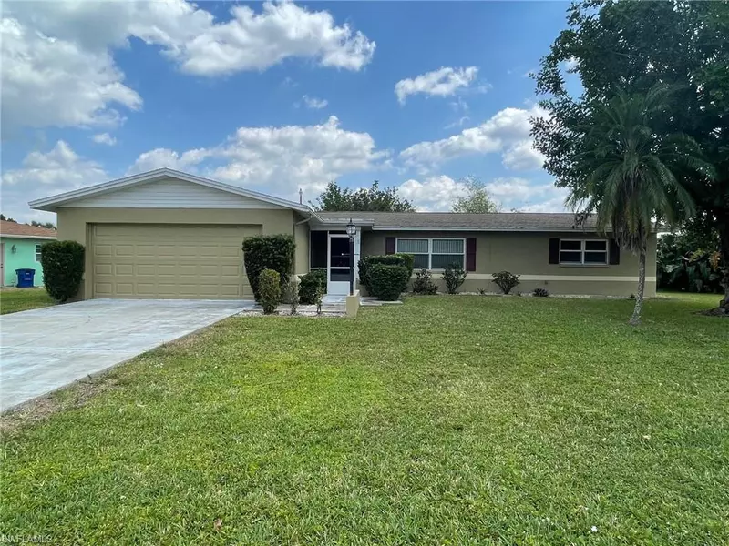 112 E Lake DR, Lehigh Acres, FL 33936