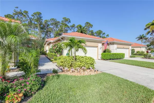 Naples, FL 34104,8212 Sanctuary DR #94-1