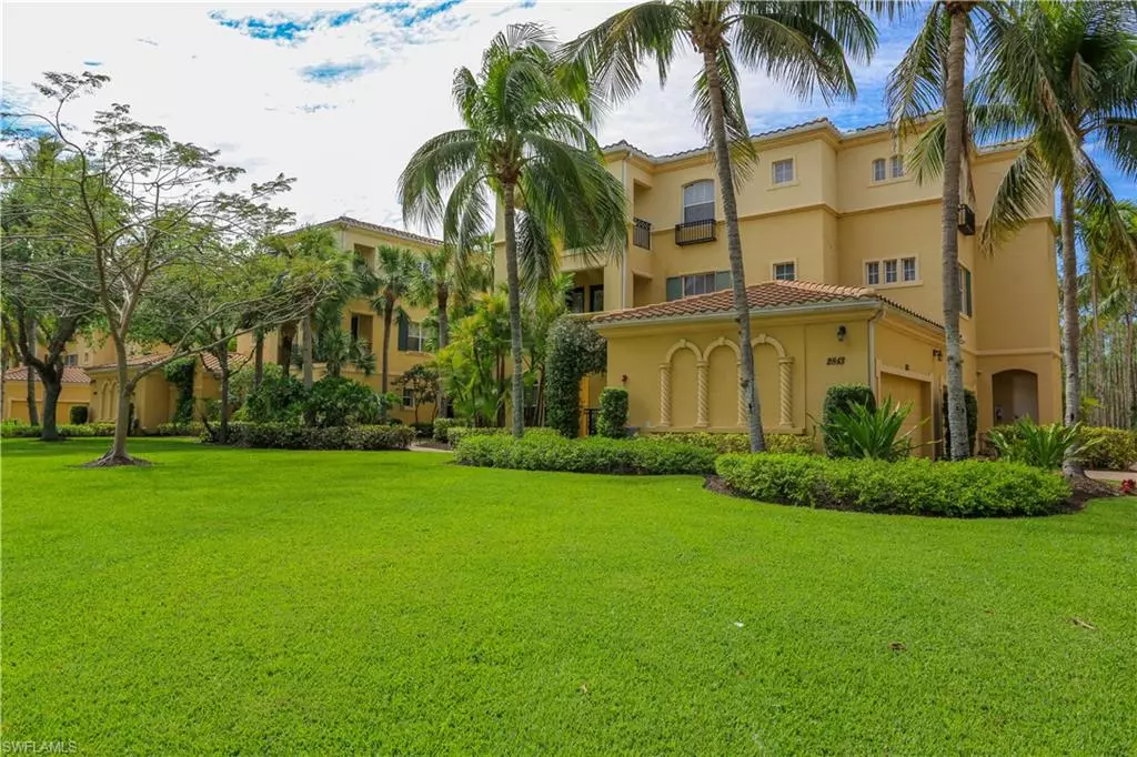 Naples, FL 34109,2813 Tiburon BLVD E #3-102