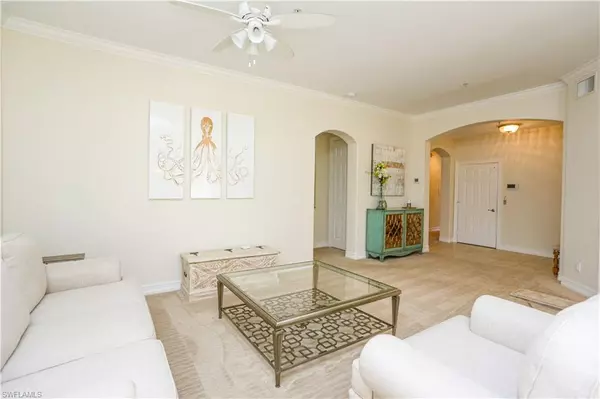 Naples, FL 34109,2813 Tiburon BLVD E #3-102