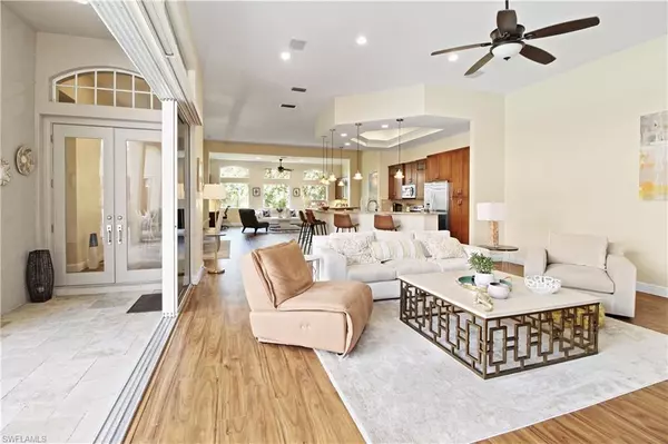 Bonita Springs, FL 34134,27549 Riverbank DR