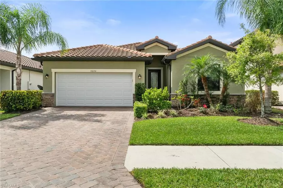 4224 Raffia Palm CIR, Naples, FL 34119