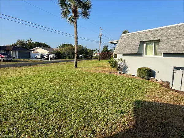 Lehigh Acres, FL 33936,346 Easton CT