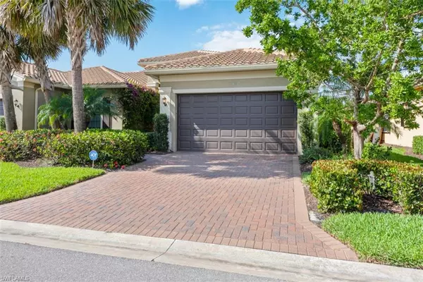 Naples, FL 34109,13382 Silktail DR