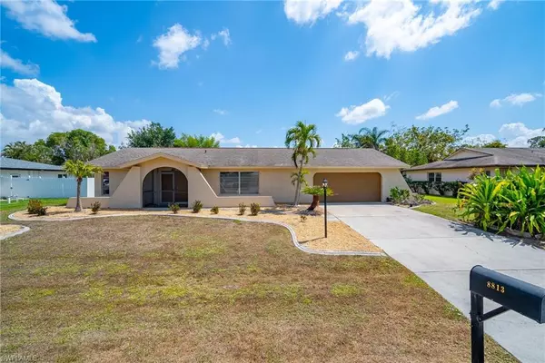 8813 Geneva ST, Fort Myers, FL 33907