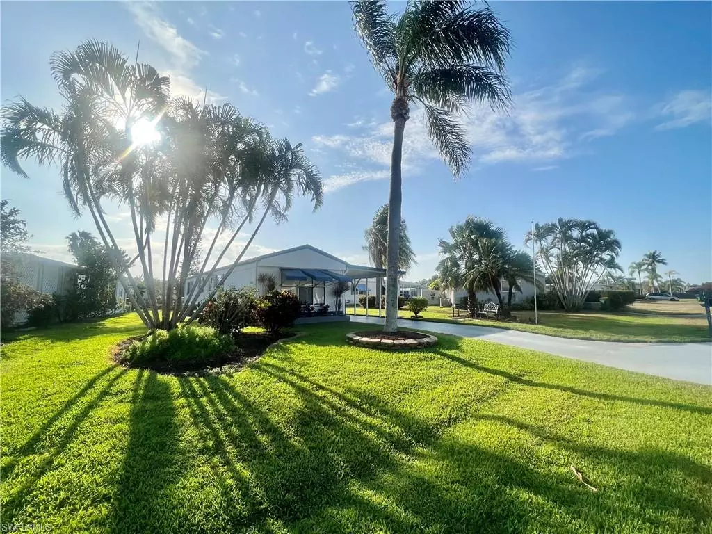 Naples, FL 34104,501 Cape Florida LN