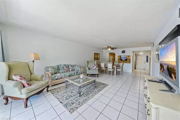 Naples, FL 34113,700 Valley Stream DR #102