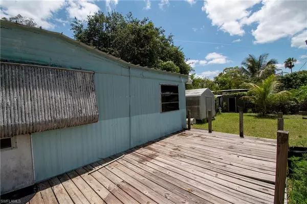 Chokoloskee, FL 34137,214 Turnstile DR