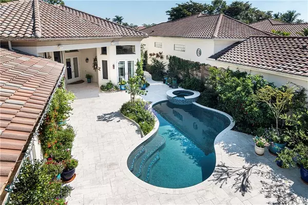 Naples, FL 34108,1036 Grand Isle DR