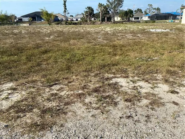 Cape Coral, FL 33991,629 SW 13th ST