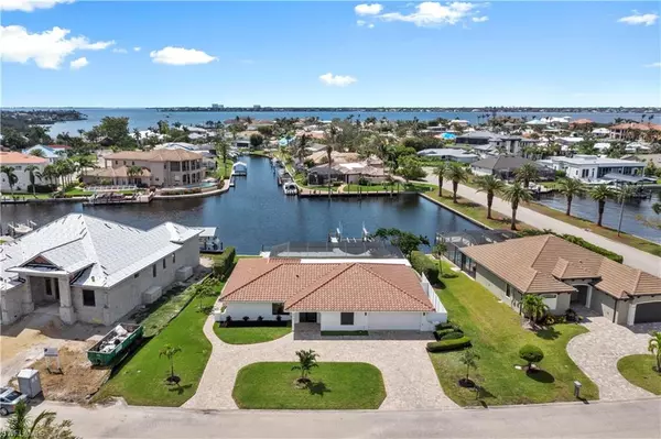 Fort Myers, FL 33919,6610 Joanna CIR