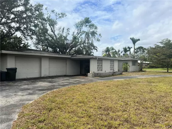 Fort Myers, FL 33919,6361 Saint Andrews CIR S