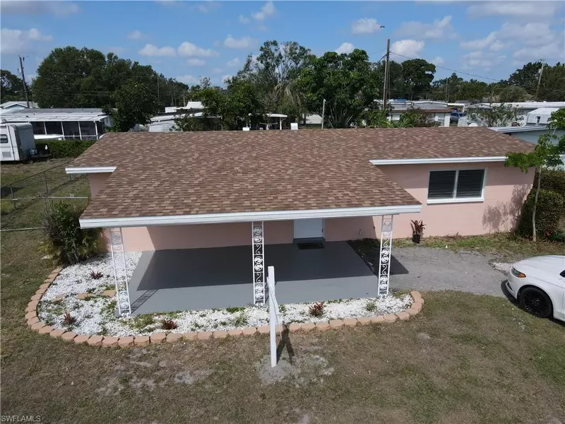 4877 Orange Grove BLVD, North Fort Myers, FL 33903