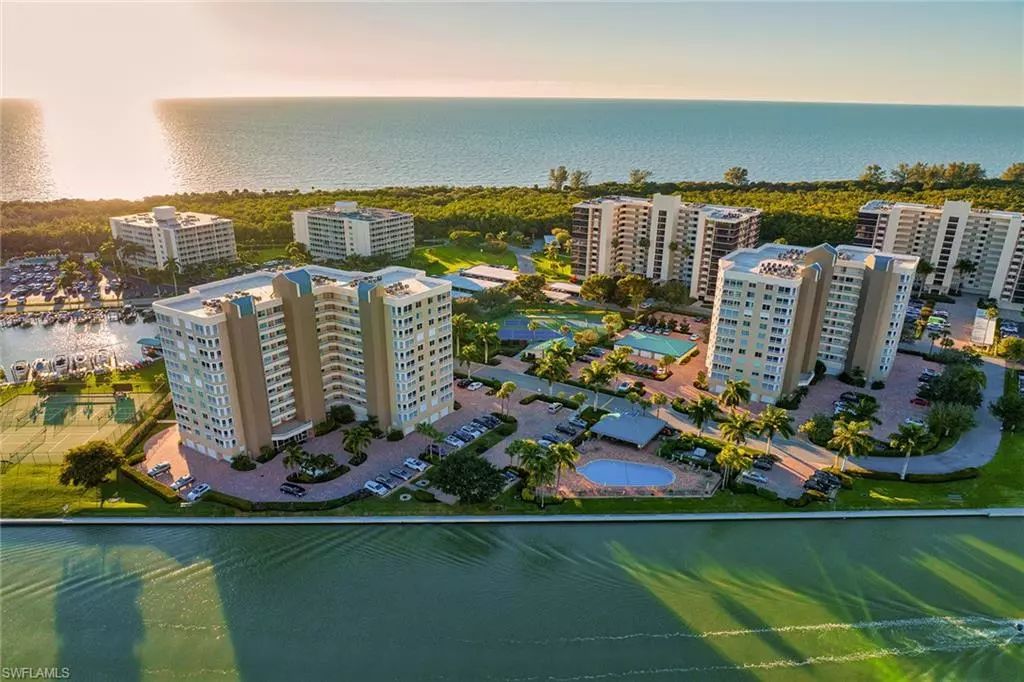 Naples, FL 34108,21 Bluebill AVE #B-502