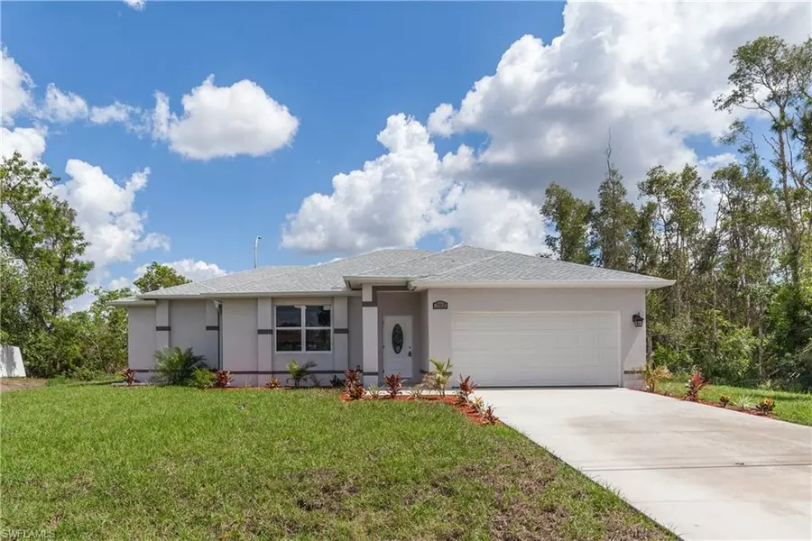 702 Fargo DR, Fort Myers, FL 33913