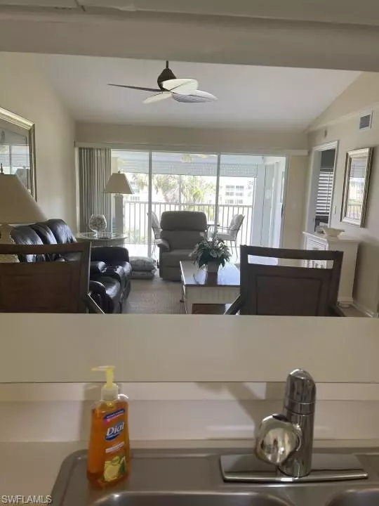 Estero, FL 33928,20121 Ian CT #309