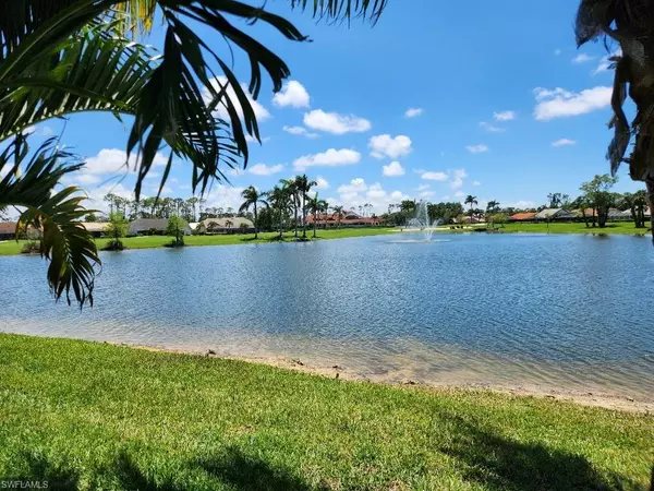 Naples, FL 34112,5960 Amherst DR #B306