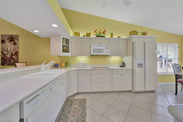 Naples, FL 34110,14550 RED FOX RUN #402