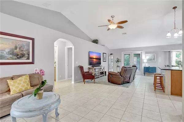 Bonita Springs, FL 34135,27598 Pinecrest LN