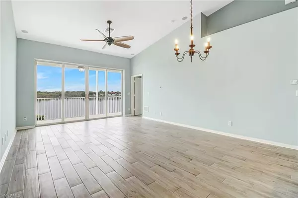 25013 Peacock LN #2-202,  Naples,  FL 34114