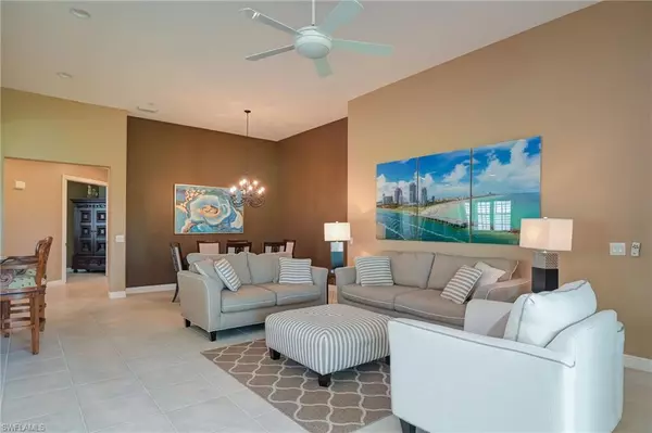 Naples, FL 34114,3930 Deer Crossing CT #3-206