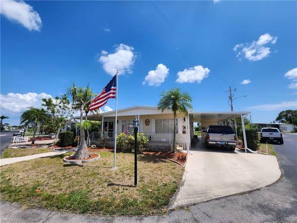 3195 Mercury LN, North Fort Myers, FL 33903