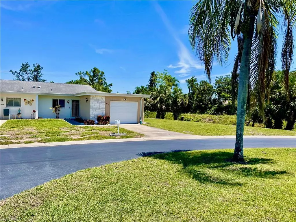 Fort Myers, FL 33907,8617 Granada CT