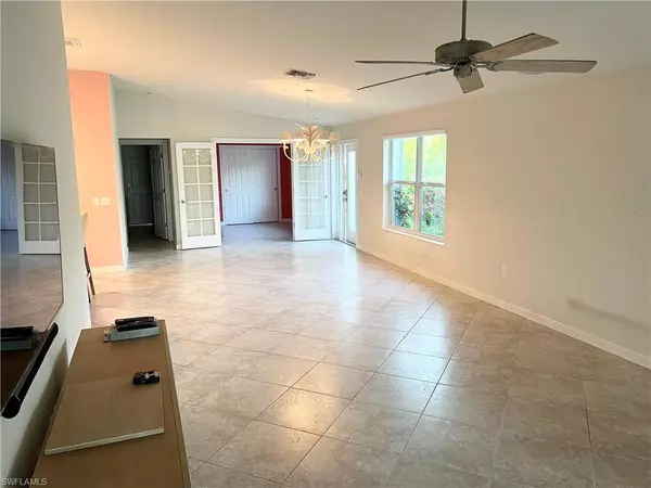 Naples, FL 34114,8703 Genova CT