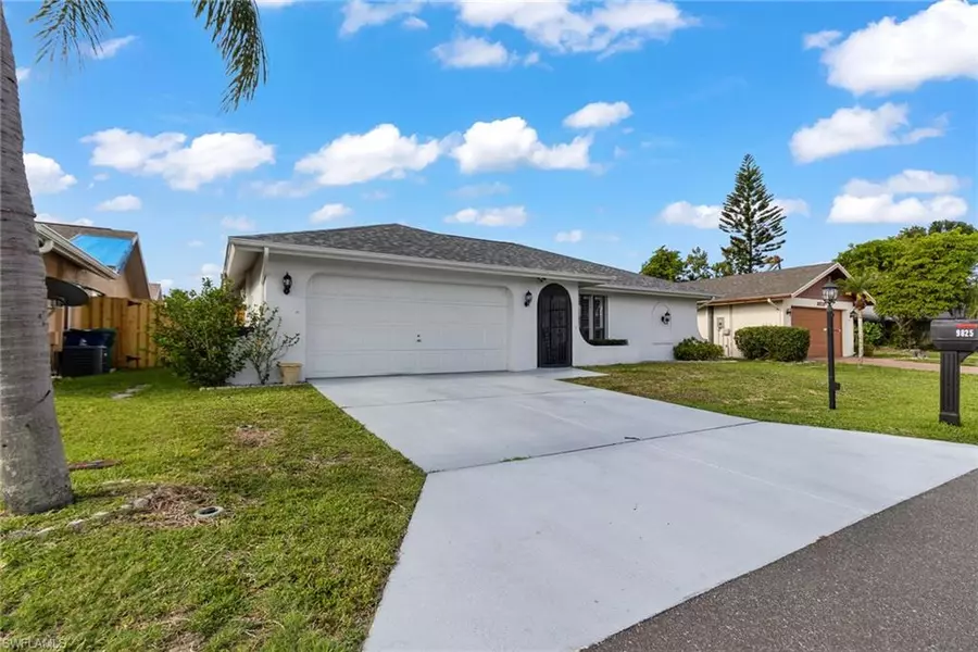 9825 Wildginger DR, Fort Myers, FL 33919