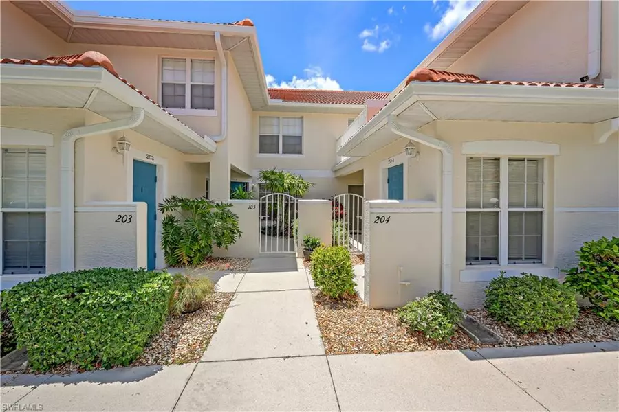 5035 Cedar Springs DR #103, Naples, FL 34110