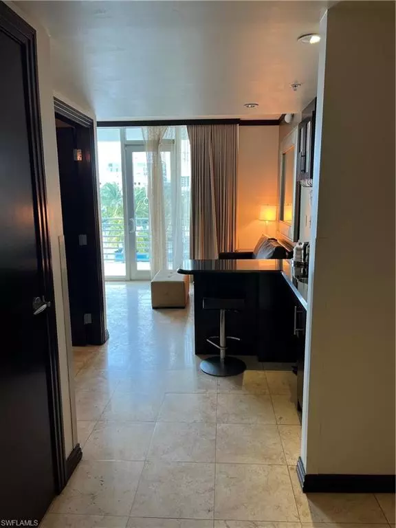 Miami Beach, FL 33139,1437 COLLINS AVE #317