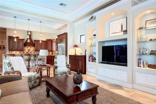 Naples, FL 34104,1817 Gordon River LN