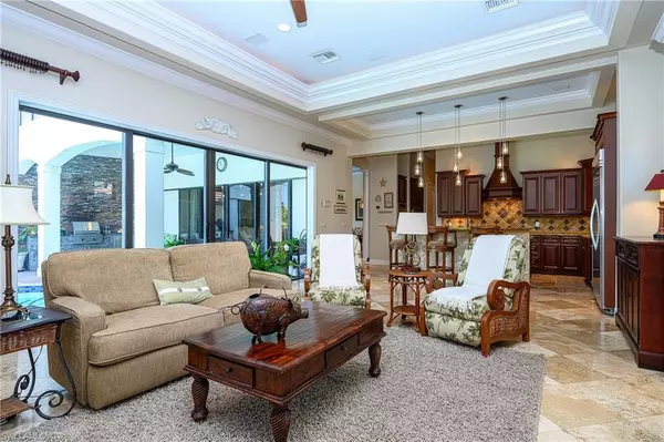 Naples, FL 34104,1817 Gordon River LN