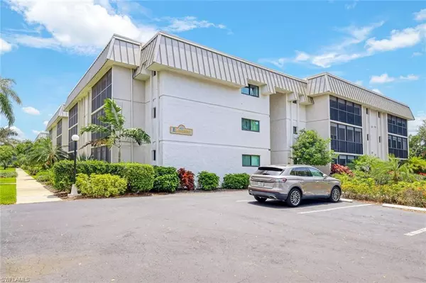 788 Park Shore DR #E31, Naples, FL 34103