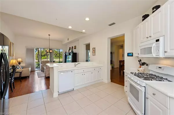 Naples, FL 34114,3142 Aviamar CIR #103