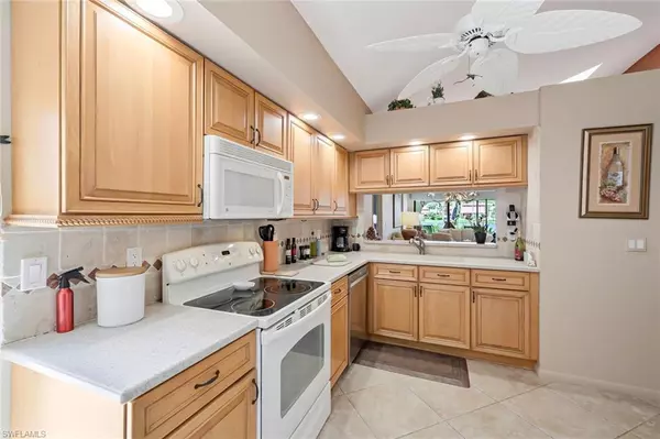 Naples, FL 34110,359 Bay Forest DR #1B