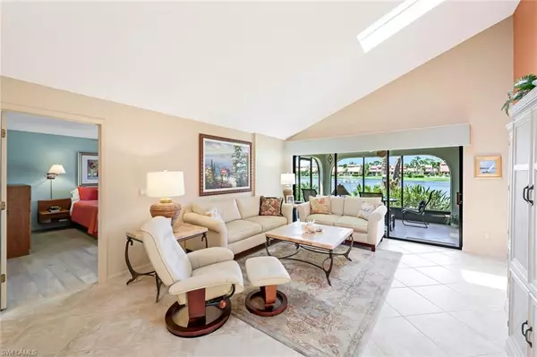 Naples, FL 34110,359 Bay Forest DR #1B