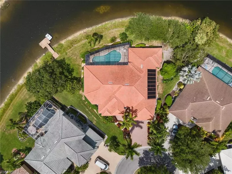 4785 Kittiwake CT, Naples, FL 34119