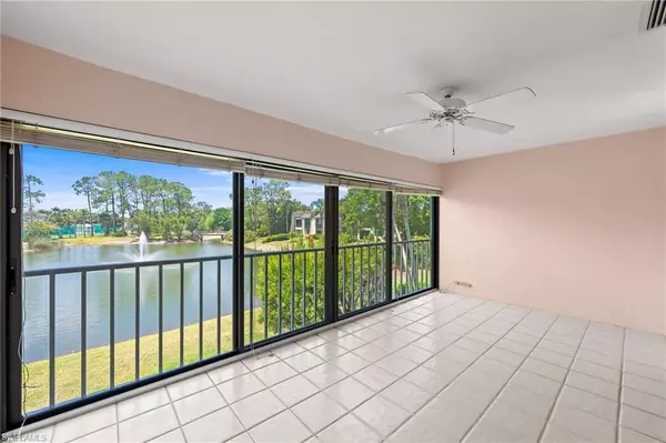 Naples, FL 34105,415 Meadowlark LN #415