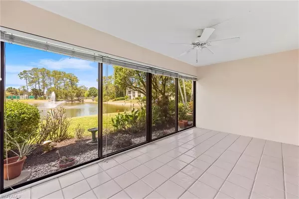 Naples, FL 34105,415 Meadowlark LN #415