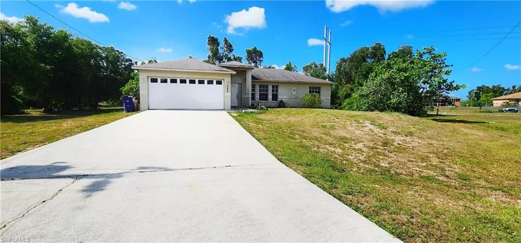 Fort Myers, FL 33913,750 Arpage CT