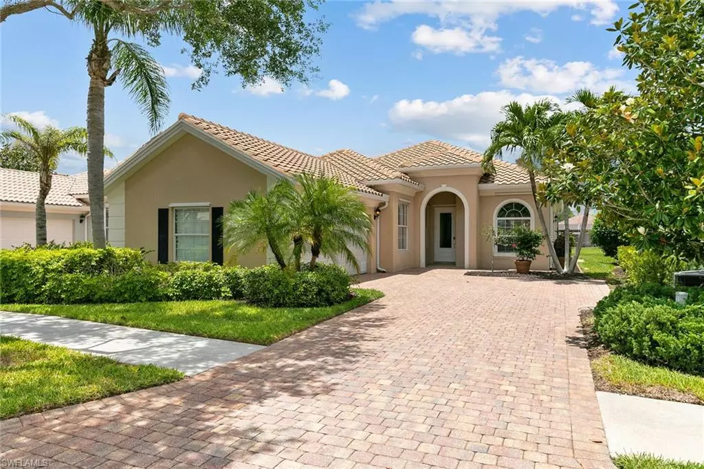 Naples, FL 34114,7691 Hernando CT