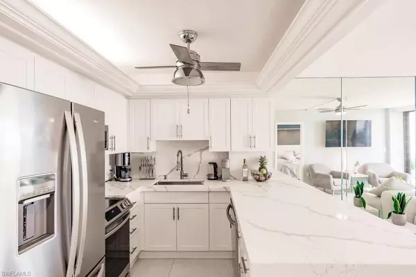 Marco Island, FL 34145,180 Seaview CT #303